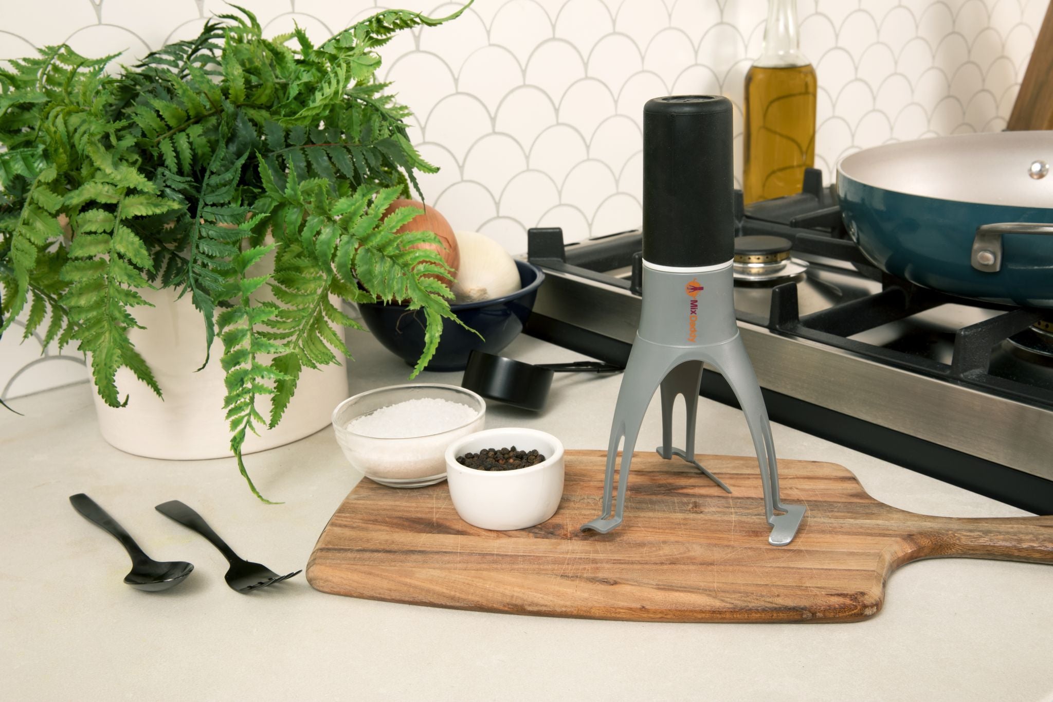 MixDaddy™ Automatic Self-Stirrer